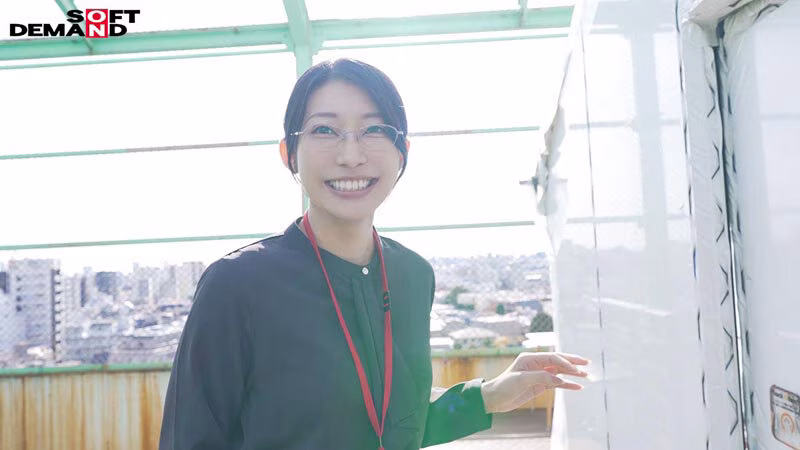 【守屋よしの】大量顔射されるSOD女子社員がエロすぎる
