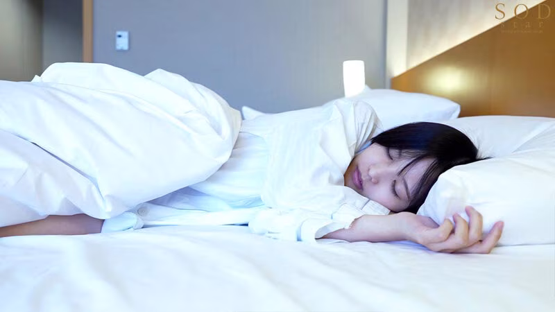 【柴崎はる】久しぶりに会った教え子とエロい濃厚不倫セックス