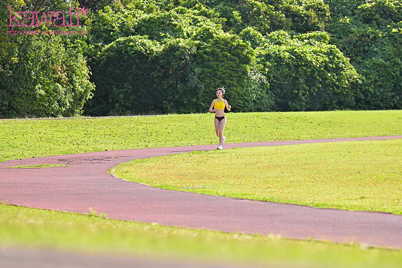 【夏目まこ】AVデビューした全国大会出場の陸上女子がエロすぎる