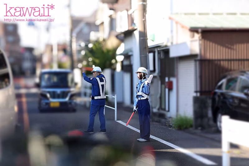 【翔乃そら】AVデビューした交通警備員の童顔ロリ系お姉さんがエロい
