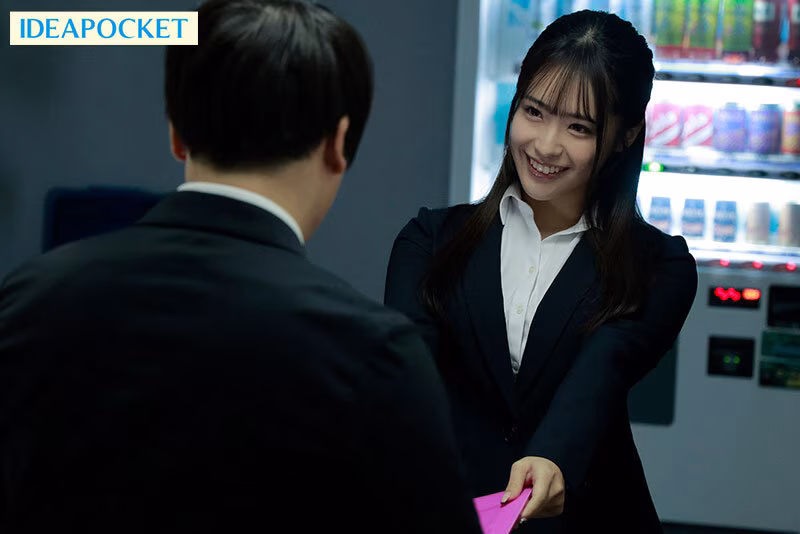 【長浜みつり】出張先のホテルで上司にパイズリする美人OLがエロい