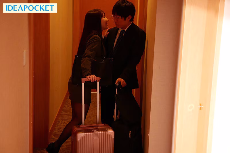 【海老咲あお】部下を寝取る美人OLの濃厚プレイがエロすぎる