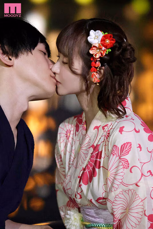 【小野六花】浴衣姿の幼馴染との中出しSEXがエロすぎる