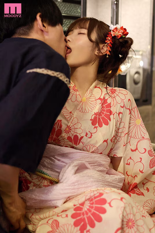 【小野六花】浴衣姿の幼馴染との中出しSEXがエロすぎる