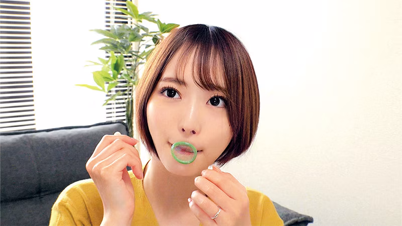 【那賀崎ゆきね】コンドームを口で付ける美人妻がエロすぎる