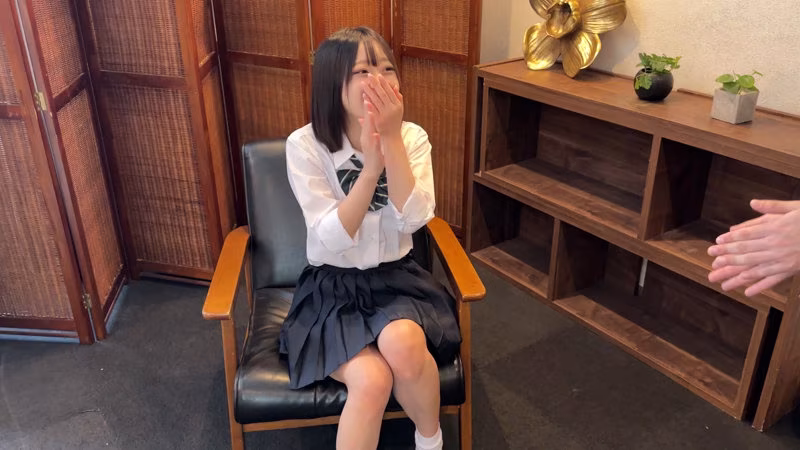 【月乃あや】小柄な可愛い制服女子との中出しセックスがエロい