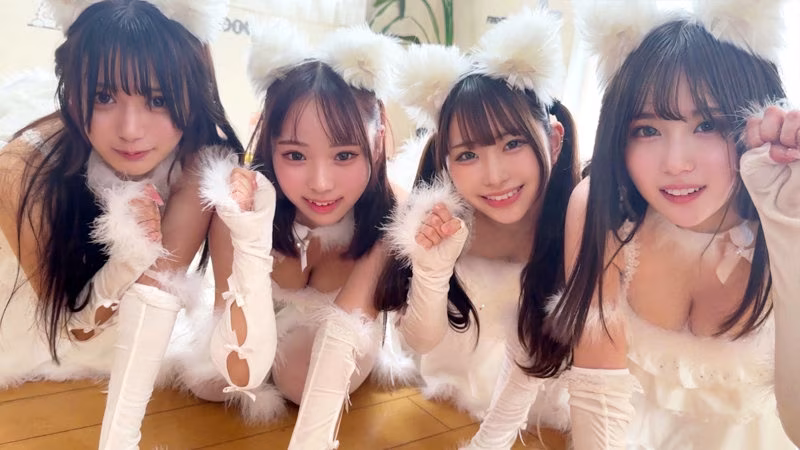 【乱交】モフモフ姿の犬コスプレ美女たちのSEXがエロすぎる