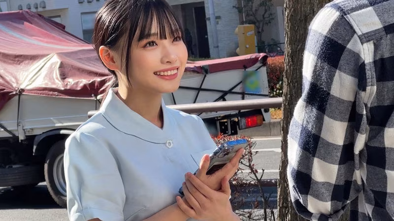 【花音うらら】手マンで大量潮吹きする可愛い看護師がエロい