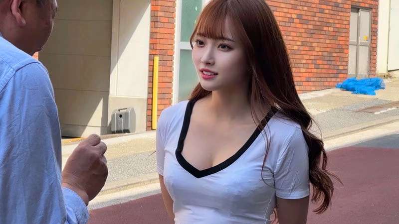 【結月りあ】ナンパした可愛い美容師との中出しSEXがエロすぎる