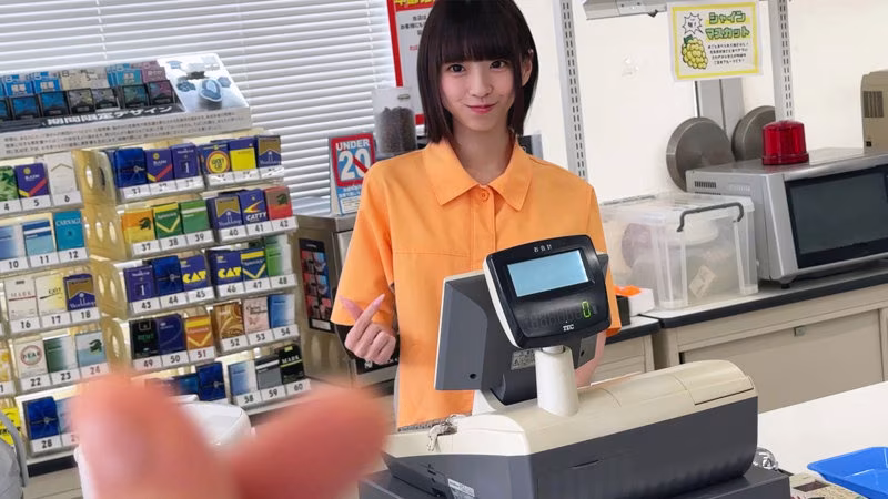 【桜井千春】バイト中の彼女のフェラ抜きゴックンがエロすぎる