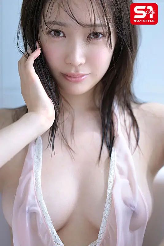【鈴木希】色気のある美人お姉さんのWフェラがエロすぎる