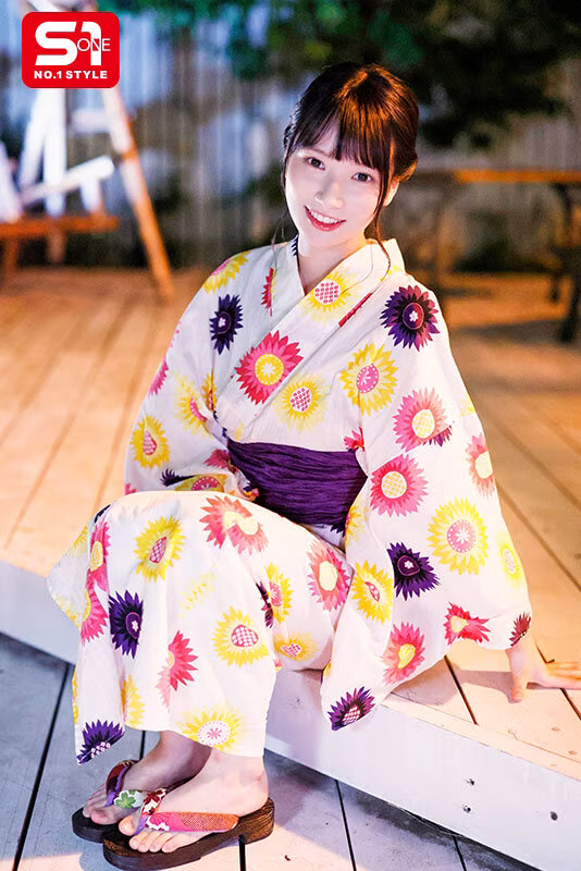 【榊原萌】手コキで大量射精する全力シコシコサポートがエロい