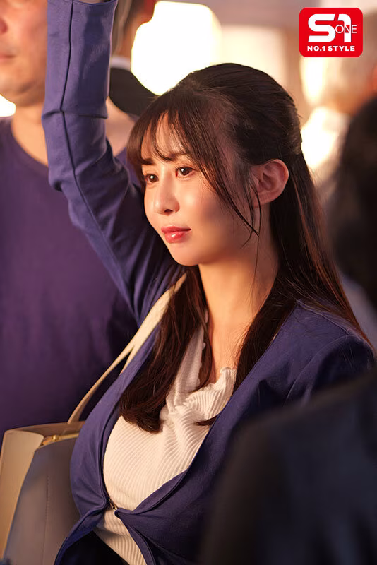 【神楽ももか】痴漢されて発情するKカップ秘書がエロすぎる