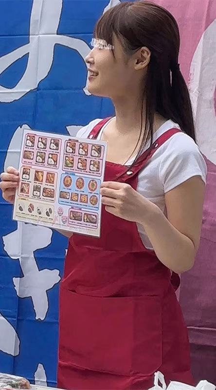 【天然美月】中出しされるお弁当屋さんのお姉さんがエロすぎる