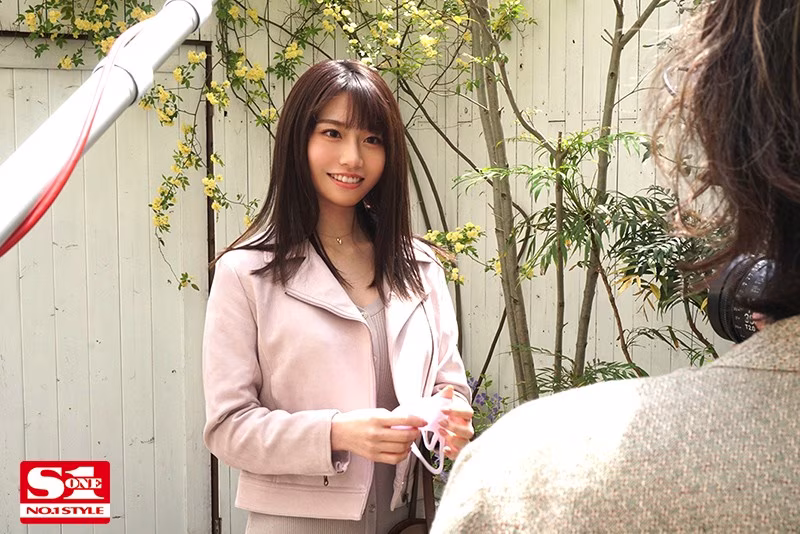 【河北彩花】手コキで男の潮吹き｜業界No.1美女のテクニック