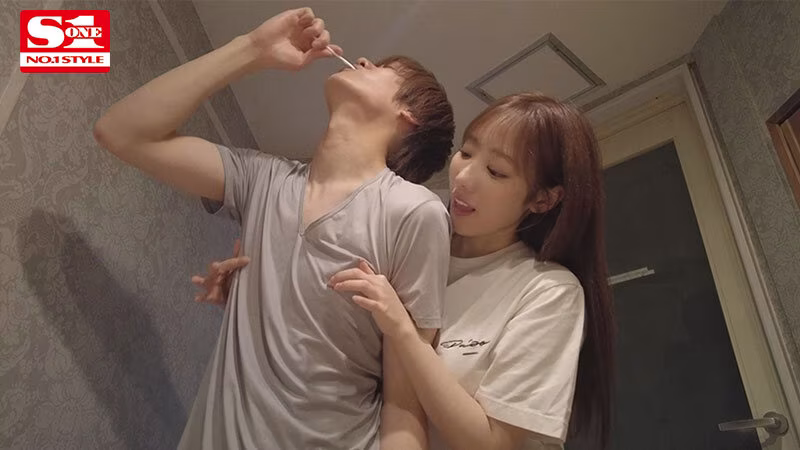 【小宵こなん】口内射精のフェラ抜き｜横アングル個撮がエロい