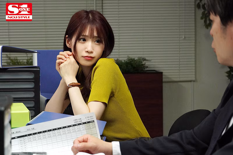【未歩なな】腰振り騎乗位で絶叫する可愛い後輩社員がエロすぎる